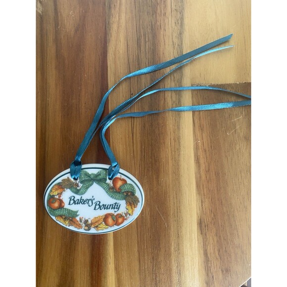 Vintage Longaberger Basket Bakers Bounty Tie On w/ Ribbons Autumn Piece 33669 - Picture 3 of 5
